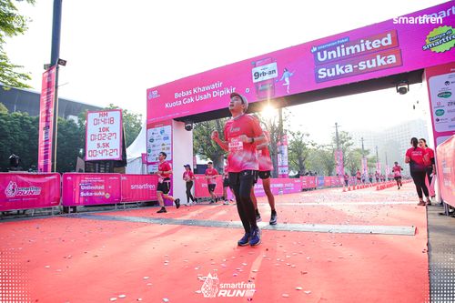 Race photo from Smartfren Run 2025 