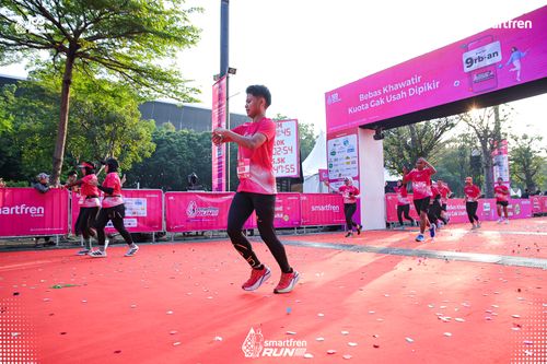 Race photo from Smartfren Run 2025 