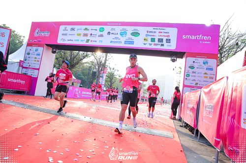 Race photo from Smartfren Run 2025 