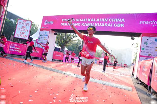Race photo from Smartfren Run 2025 