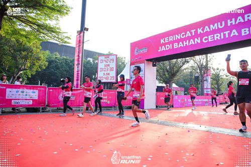 Race photo from Smartfren Run 2025 