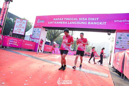 Race photo from Smartfren Run 2025 