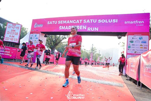 Race photo from Smartfren Run 2025 