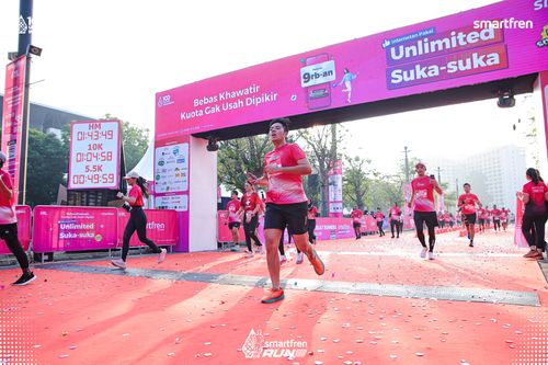 Race photo from Smartfren Run 2025 