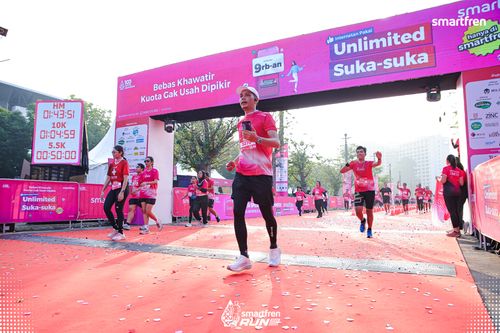 Race photo from Smartfren Run 2025 