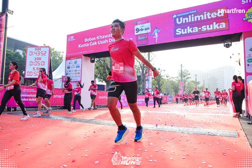 Race photo from Smartfren Run 2025 