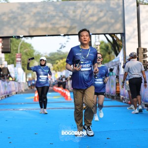 Race photo from BOGORUN 2026