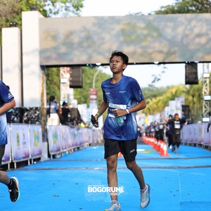 Race photo from BOGORUN 2026