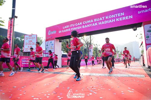 Race photo from Smartfren Run 2025 