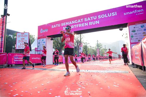 Race photo from Smartfren Run 2025 