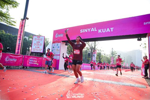 Race photo from Smartfren Run 2025 
