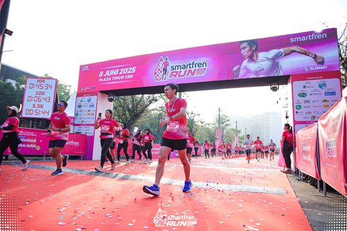 Race photo from Smartfren Run 2025 