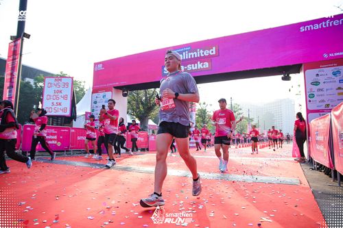 Race photo from Smartfren Run 2025 