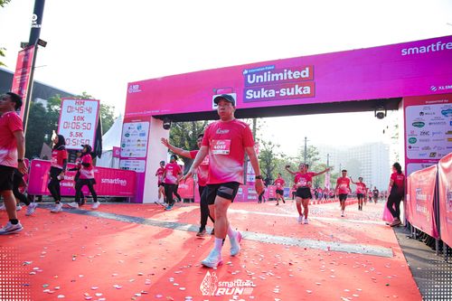 Race photo from Smartfren Run 2025 
