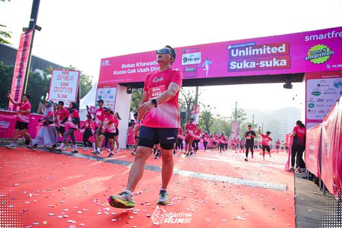 Race photo from Smartfren Run 2025 