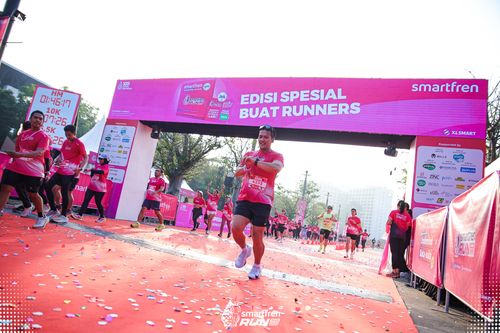 Race photo from Smartfren Run 2025 