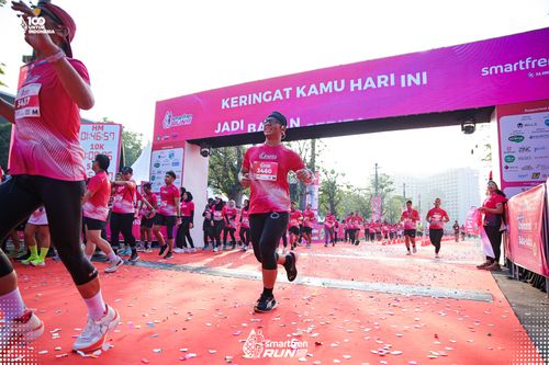 Race photo from Smartfren Run 2025 