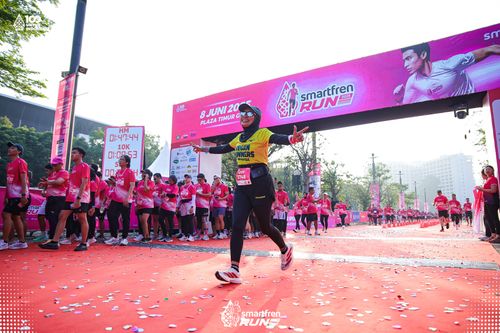 Race photo from Smartfren Run 2025 
