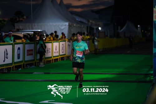 Race photo from Arutmin Borneo Run 2024