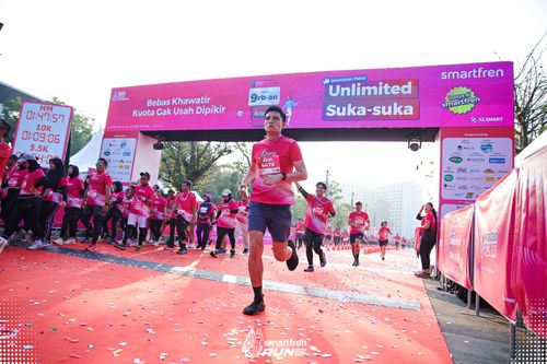 Race photo from Smartfren Run 2025 