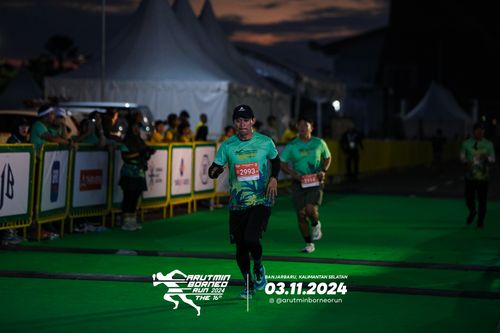 Race photo from Arutmin Borneo Run 2024