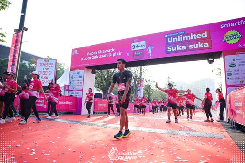 Race photo from Smartfren Run 2025 