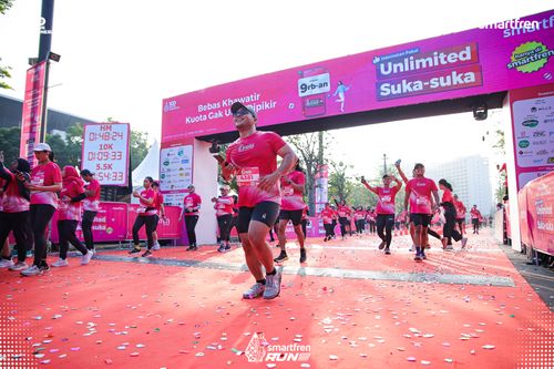 Race photo from Smartfren Run 2025 