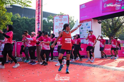Race photo from Smartfren Run 2025 