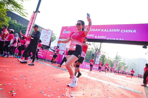 Race photo from Smartfren Run 2025 