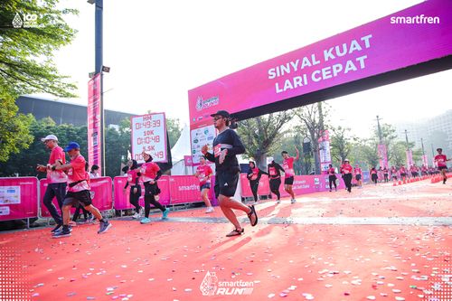 Race photo from Smartfren Run 2025 