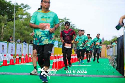 Race photo from Arutmin Borneo Run 2024
