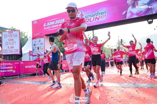 Race photo from Smartfren Run 2025 