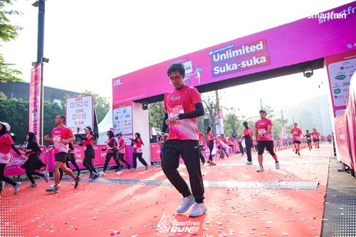 Race photo from Smartfren Run 2025 