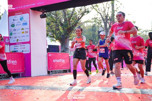 Race photo from Smartfren Run 2025 