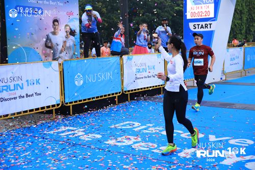 Race photo from Nu Skin Run 10K