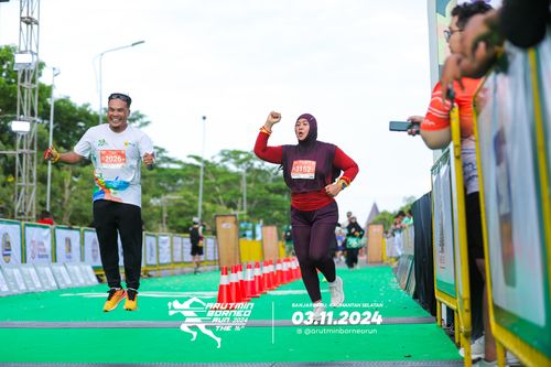 Race photo from Arutmin Borneo Run 2024