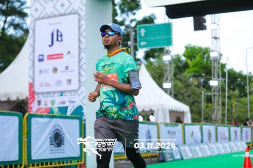 Race photo from Arutmin Borneo Run 2024