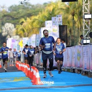 Race photo from BOGORUN 2026