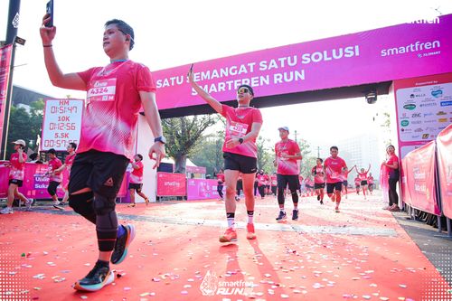 Race photo from Smartfren Run 2025 