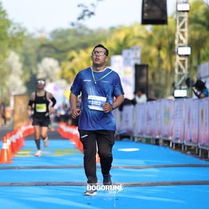 Race photo from BOGORUN 2026