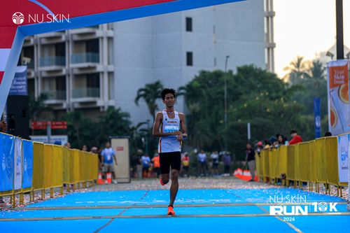 Race photo from Nu Skin Run 10K