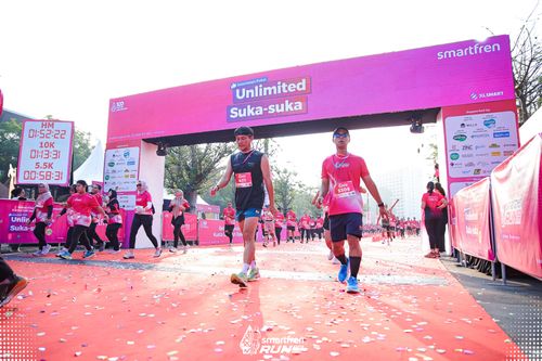 Race photo from Smartfren Run 2025 