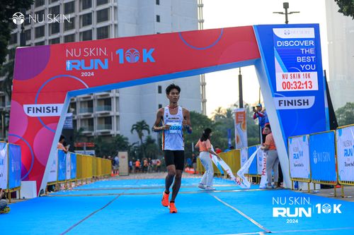 Race photo from Nu Skin Run 10K