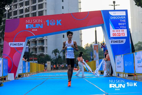 Race photo from Nu Skin Run 10K