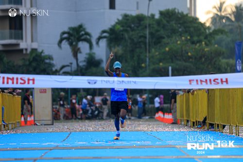 Race photo from Nu Skin Run 10K