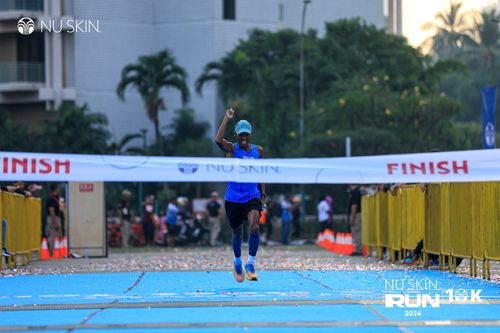 Race photo from Nu Skin Run 10K