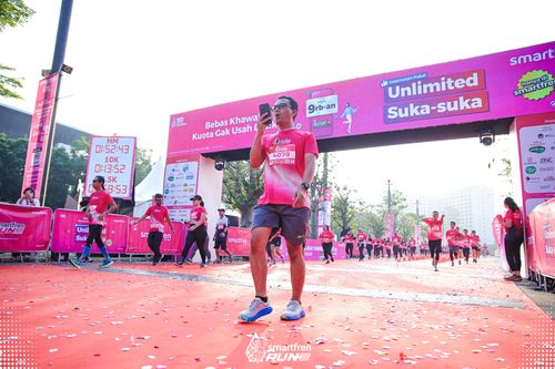 Race photo from Smartfren Run 2025 