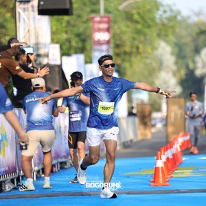 Race photo from BOGORUN 2026