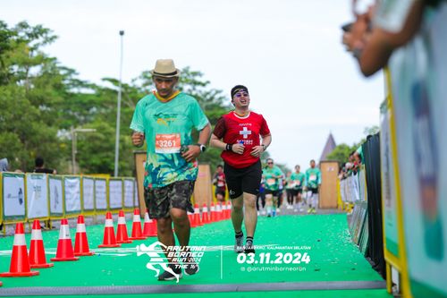 Race photo from Arutmin Borneo Run 2024