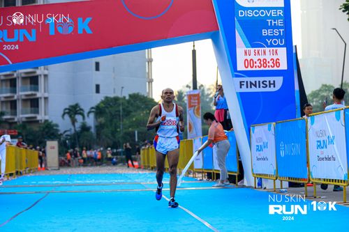 Race photo from Nu Skin Run 10K